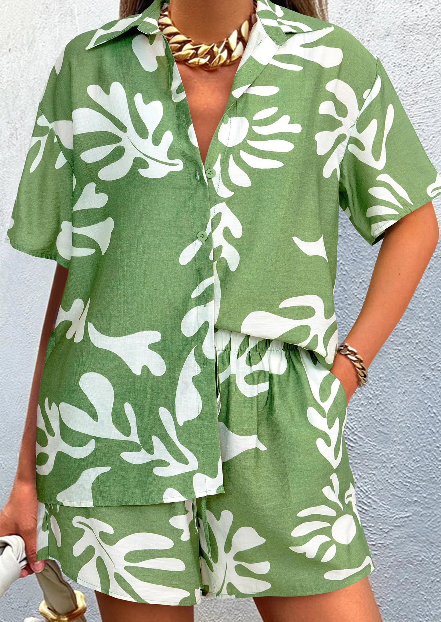 Women Summer 2 Piece Sets Printed Short Sleeve Tops Lounge Shorts Beach Vacation Outfits