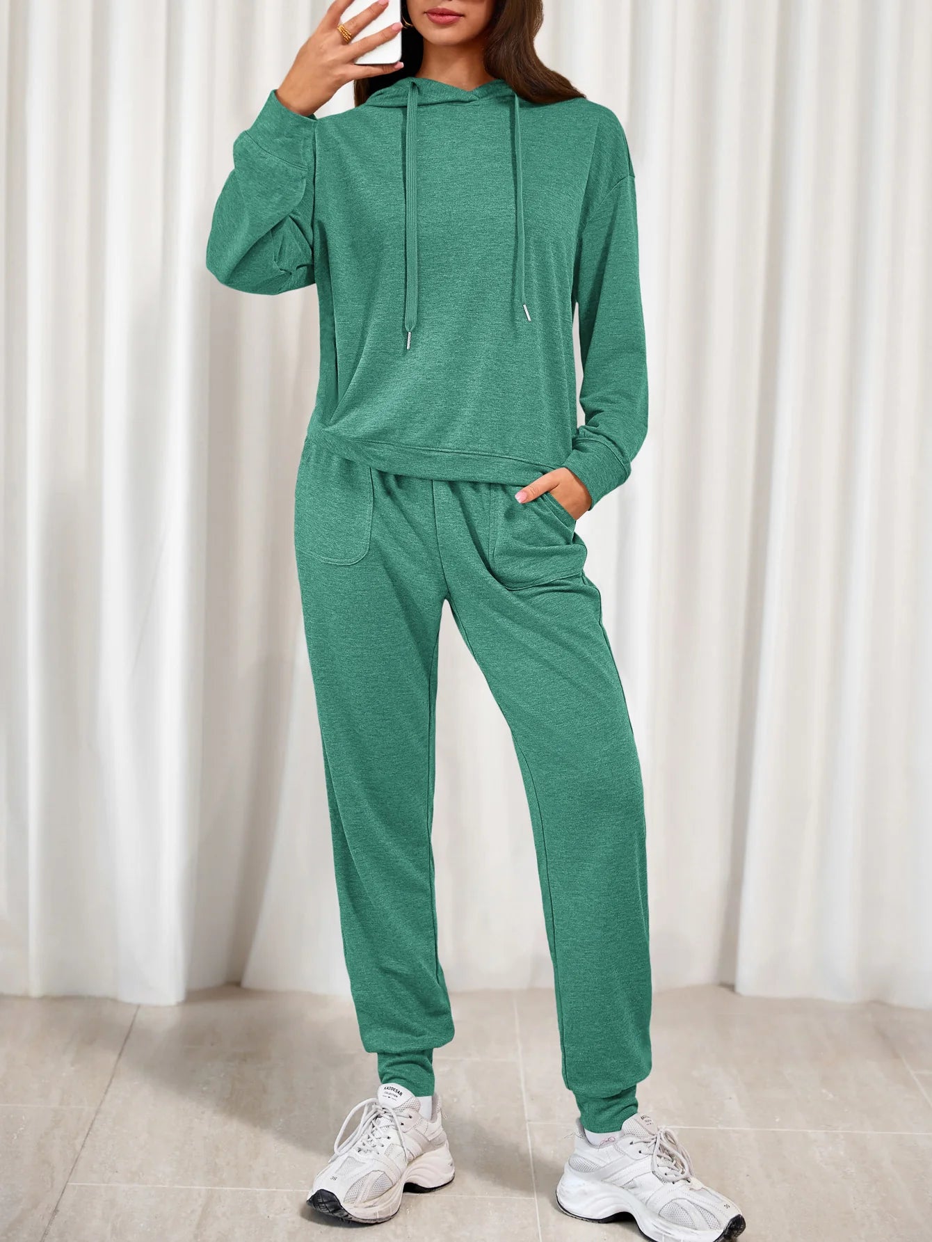 Women's Two Piece Outfits Sweatsuits Lounge Sets Hoodies Sweatshirt Joggers Sweatpants Fall Fashion Clothes