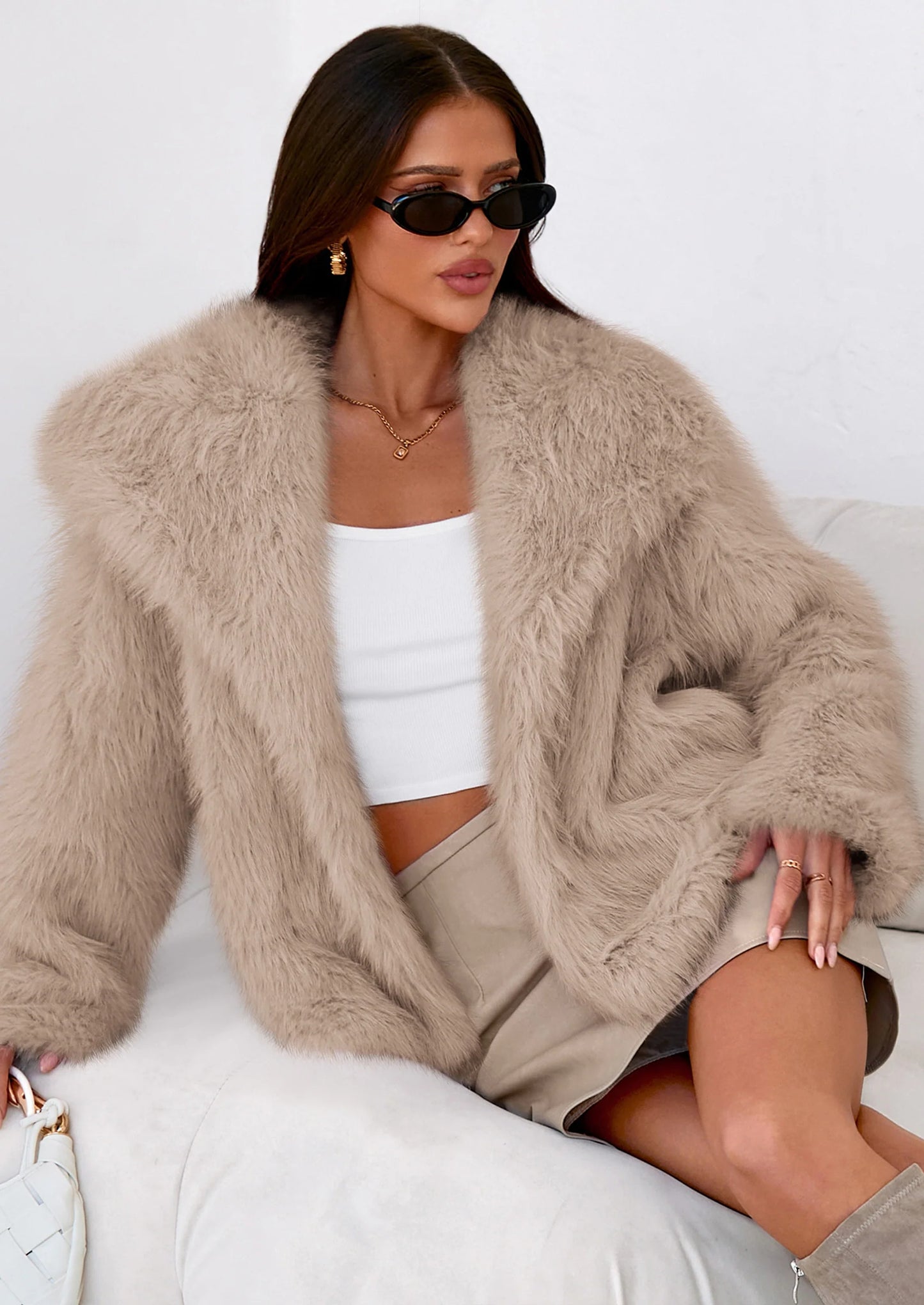 Womens Winter Coats Trendy Long Sleeve Furry Faux Fur Jackets Button Lapel Warm Fall Outwear with Pockets